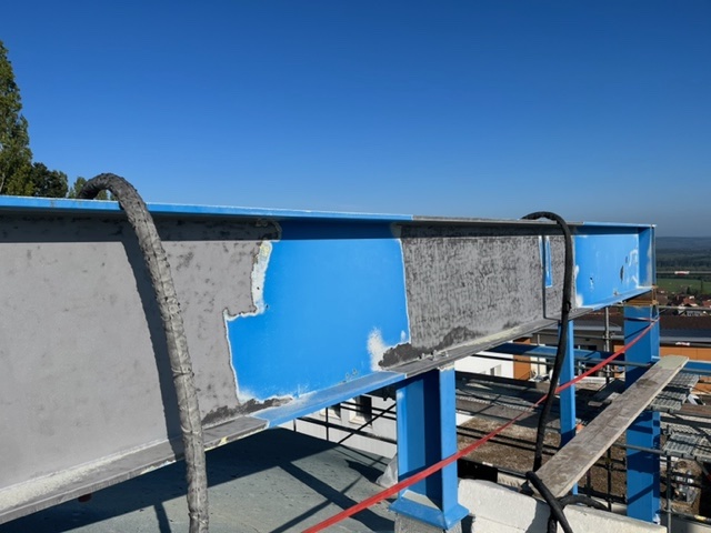 Travaux aérogommage de poutre fer IPN