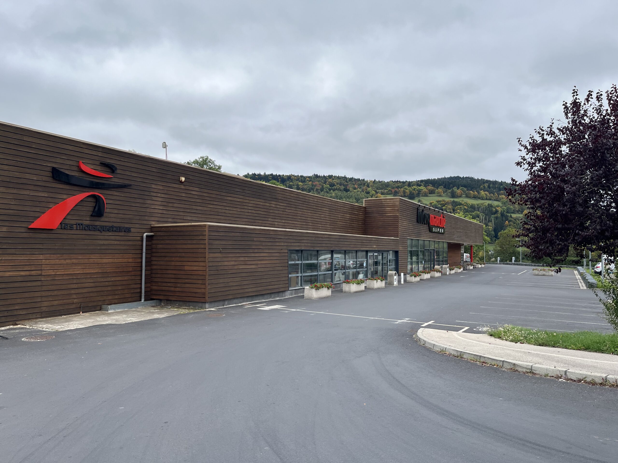 Application d'un saturateur sur bardage bois 